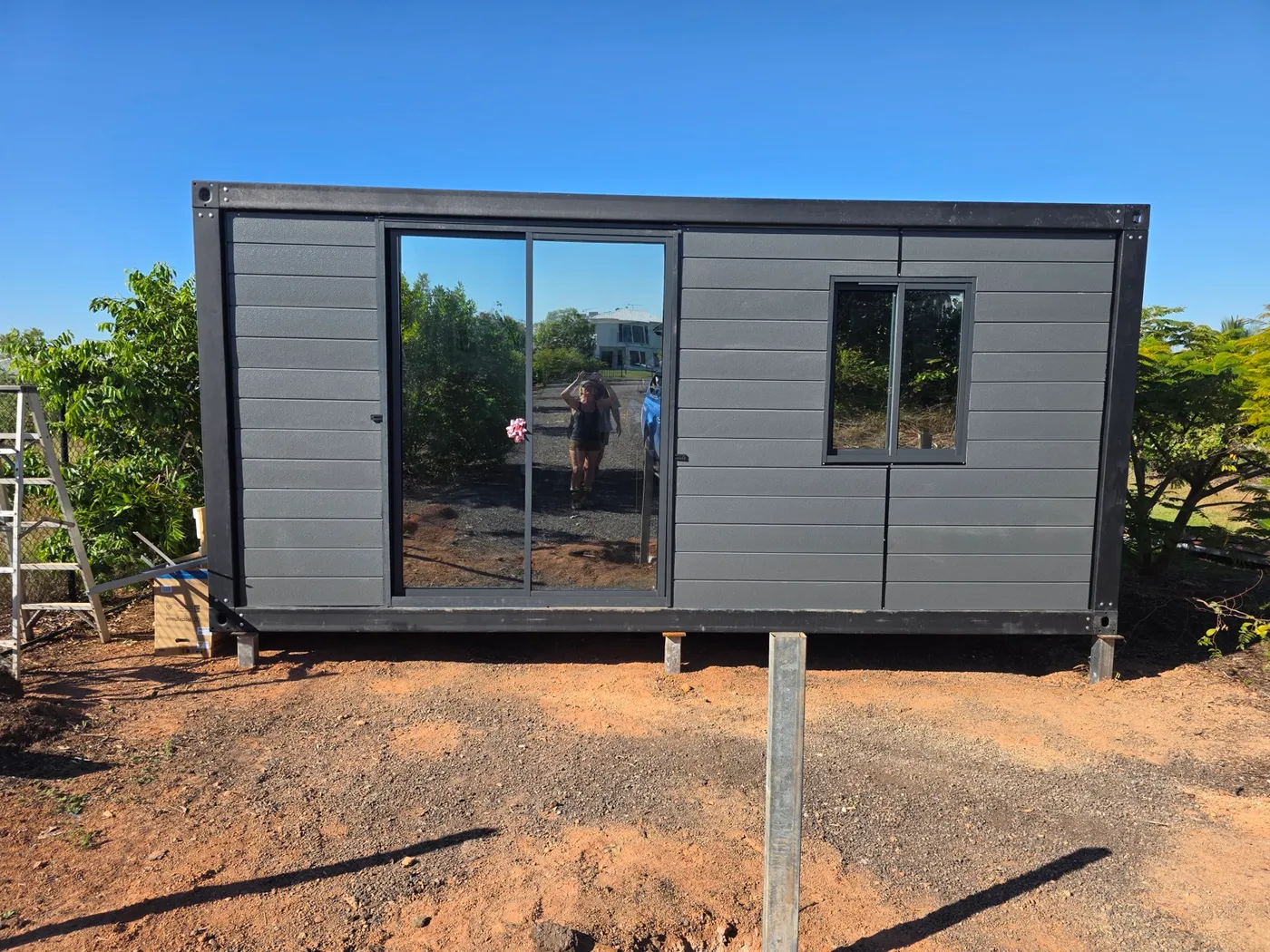 Custom demountable